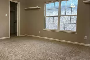 300 Cimarron Way, Irving, TX 75063 - Photo 9