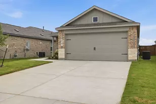 2141 Jesse James Ln, Joshua, TX 76058 - Photo 5