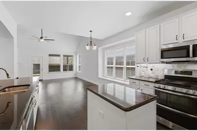 6974 Shoreview, Grand Prairie, TX 75054 - Photo 9