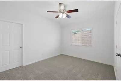 6974 Shoreview, Grand Prairie, TX 75054 - Photo 19