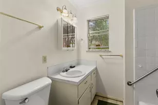 2641 Woodmont Cir, Waco, TX 76710 - Photo 31