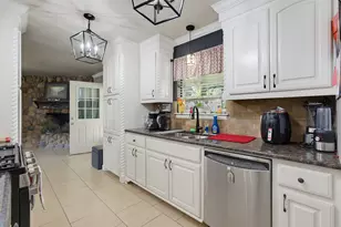 702 Preston St, Bowie, TX 76230 - Photo 23