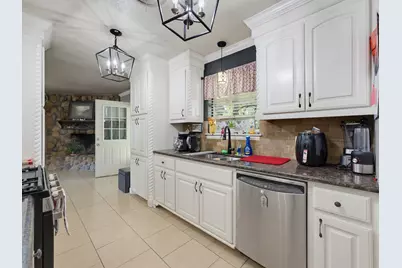 702 Preston Street, Bowie, TX 76230 - Photo 23