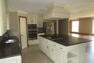 3300 Oakridge Ln, Waco, TX 76708 - Photo 7
