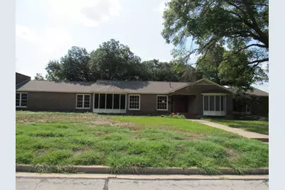 3300 Oakridge Lane, Waco, TX 76708 - Photo 1