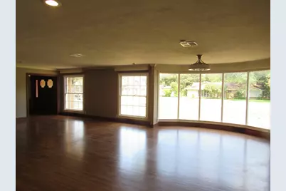 3300 Oakridge Lane, Waco, TX 76708 - Photo 3