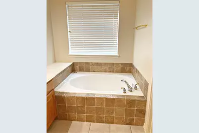 529 Continental Drive, Lewisville, TX 75067 - Photo 17