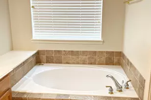 529 Continental Dr, Lewisville, TX 75067 - Photo 17