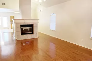 529 Continental Dr, Lewisville, TX 75067 - Photo 7