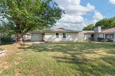 809 Phillips Street, Cleburne, TX 76033 - Photo 19