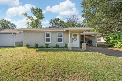 809 Phillips Street, Cleburne, TX 76033 - Photo 1