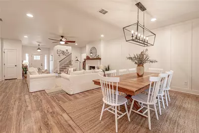 704 Grandview Drive, Granbury, TX 76049 - Photo 3