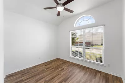 556 Caravan Drive, Fort Worth, TX 76131 - Photo 11