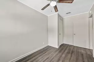 2717 Townsend Dr, Fort Worth, TX 76110 - Photo 19