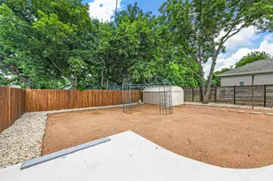 2717 Townsend Dr, Fort Worth, TX 76110 - Photo 37