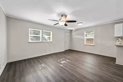 2717 Townsend Drive, Fort Worth, TX 76110 - Photo 13