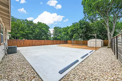 2717 Townsend Drive, Fort Worth, TX 76110 - Photo 7
