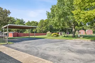 137 Southwood Dr, Lancaster, TX 75146 - Photo 5
