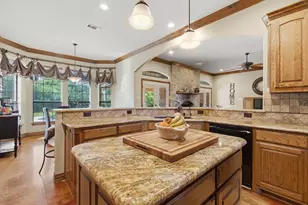 128 Horizon Cir, Azle, TX 76020 - Photo 17