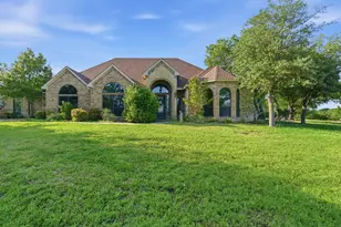 128 Horizon Cir, Azle, TX 76020 - Photo 3