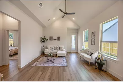 903 S Ayers Avenue, Fort Worth, TX 76103 - Photo 9