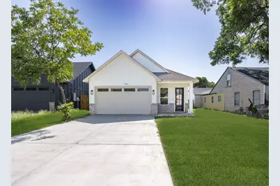 903 S Ayers Avenue, Fort Worth, TX 76103 - Photo 1