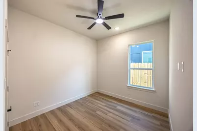 903 S Ayers Avenue, Fort Worth, TX 76103 - Photo 17