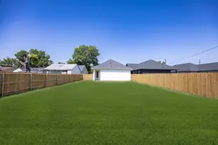 903 S Ayers Ave, Fort Worth, TX 76103 - Photo 27