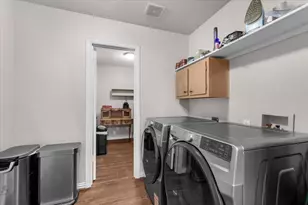 1013 Teresa Ct, Granbury, TX 76048 - Photo 15