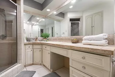 5051 Les Chateaux Drive #138, Dallas, TX 75235 - Photo 9