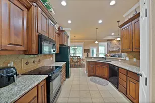 112 Meadow Arbor Dr, Weatherford, TX 76085 - Photo 9
