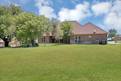 112 Meadow Arbor Drive, Weatherford, TX 76085 - Photo 33