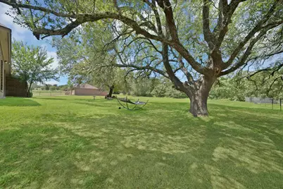 112 Meadow Arbor Drive, Weatherford, TX 76085 - Photo 31