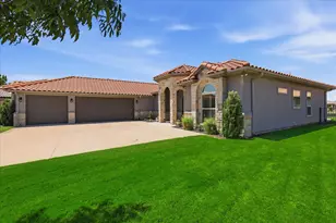 1616 Malibu Bay Ct, Granbury, TX 76048 - Photo 3