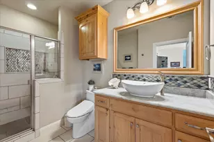1616 Malibu Bay Ct, Granbury, TX 76048 - Photo 23