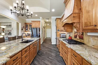 1616 Malibu Bay Court, Granbury, TX 76048 - Photo 9