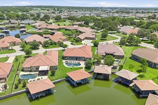 1616 Malibu Bay Ct, Granbury, TX 76048 - Photo 35