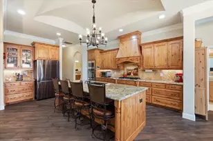 1616 Malibu Bay Ct, Granbury, TX 76048 - Photo 9