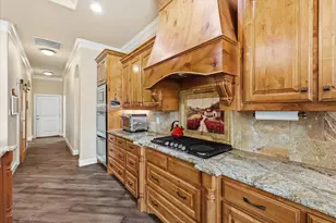 1616 Malibu Bay Ct, Granbury, TX 76048 - Photo 11
