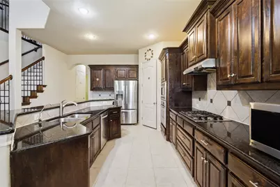 328 Anna Avenue, Lewisville, TX 75056 - Photo 7