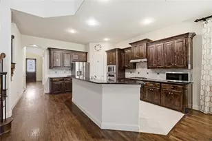 328 Anna Avenue, Lewisville, TX 75056 - Photo 5
