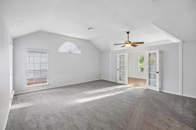1088 W Winding Creek Drive, Grapevine, TX 76051 - Photo 13