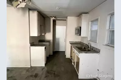 2001 J B Jackson Jr Boulevard, Dallas, TX 75210 - Photo 3