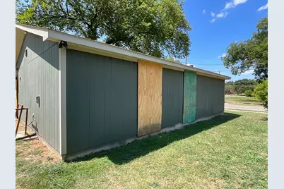 2001 J B Jackson Jr Boulevard, Dallas, TX 75210 - Photo 11