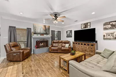 500 Little Creek Trail, Oak Leaf, TX 75154 - Photo 3