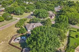 500 Little Creek Trail, Oak Leaf, TX 75154 - Photo 35