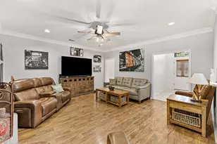 500 Little Creek Trail, Oak Leaf, TX 75154 - Photo 13