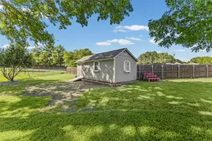 500 Little Creek Trail, Oak Leaf, TX 75154 - Photo 33