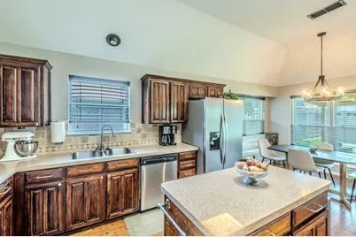 6917 Laurel Canyon Terrace, Fort Worth, TX 76132 - Photo 9