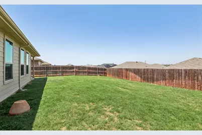 1404 Fremont Trail, Cleburne, TX 76033 - Photo 35